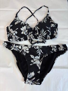 La Vie En Rose Black and White Floral Bikini